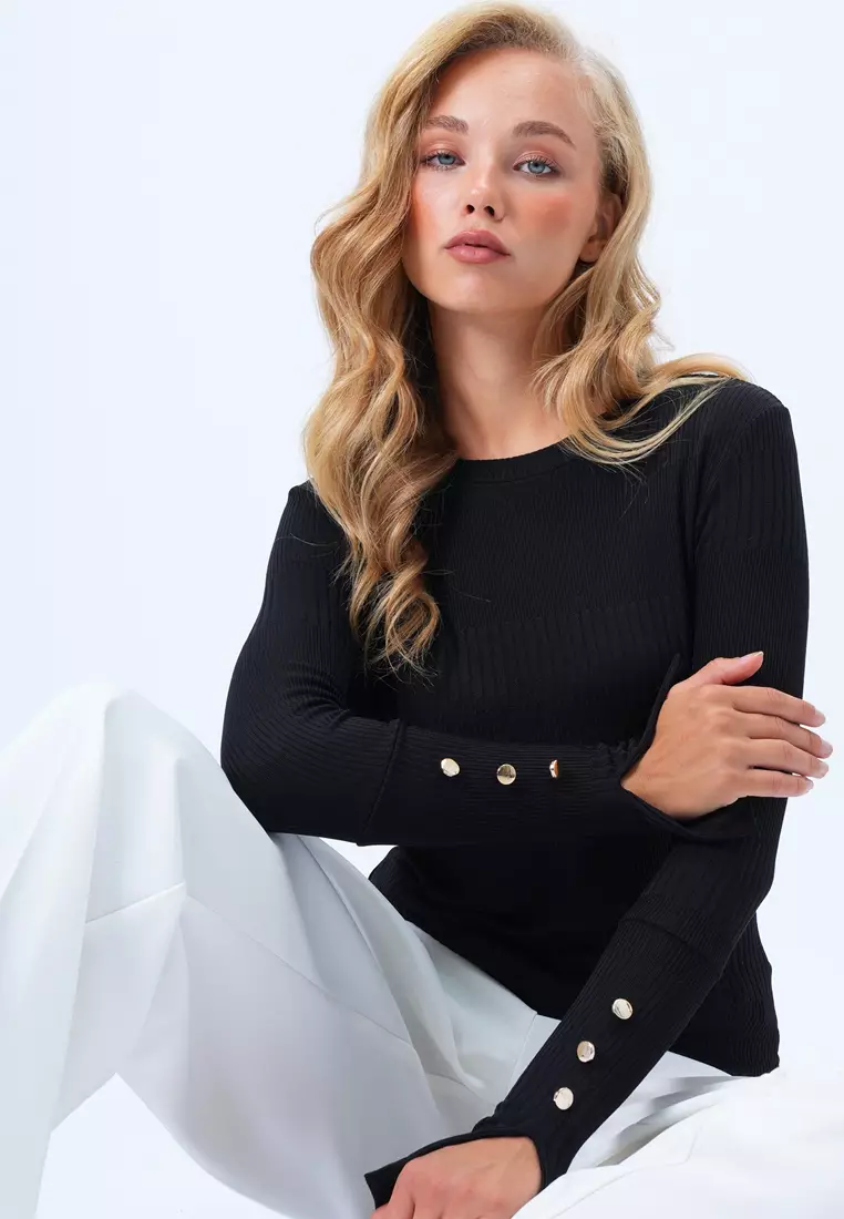 Women's Black Crew Neck Self-Patterned Button Detailed Basic Mercerized Blouse Alc-X14417