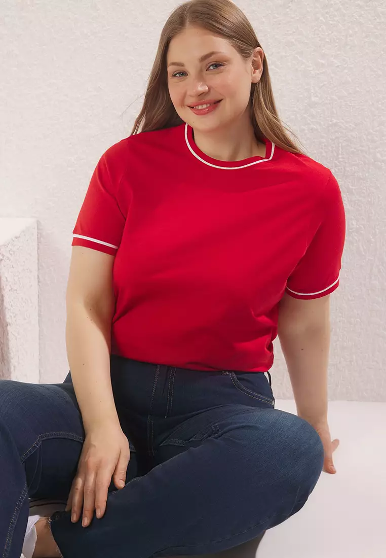 Red Crew Neck with Piping Detail Basic Plus Size T-shirt TBBSS25BF00050