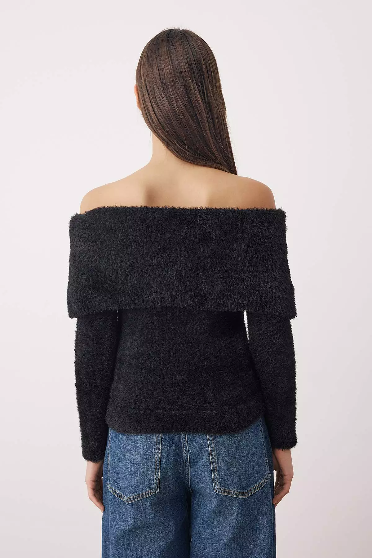Black Carmen Collar Feathered/Beard Thread Knitwear Sweater
