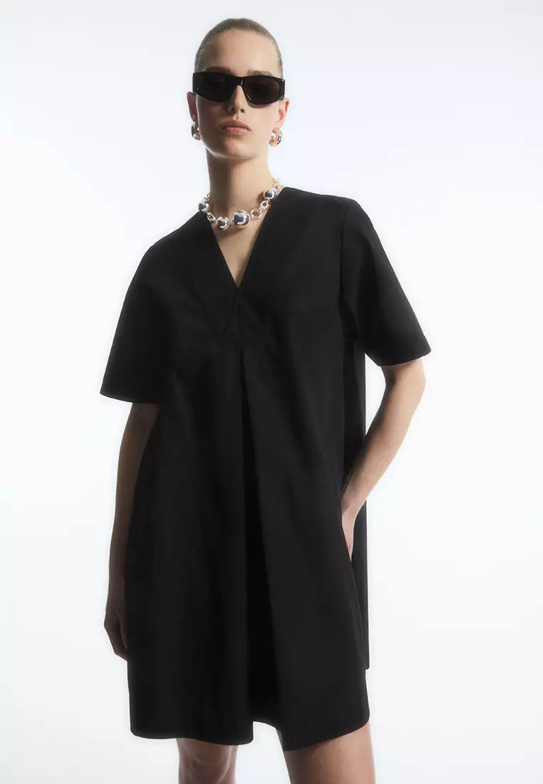 網上選購COS V-Neck T-Shirt Dress 2024 系列| ZALORA香港