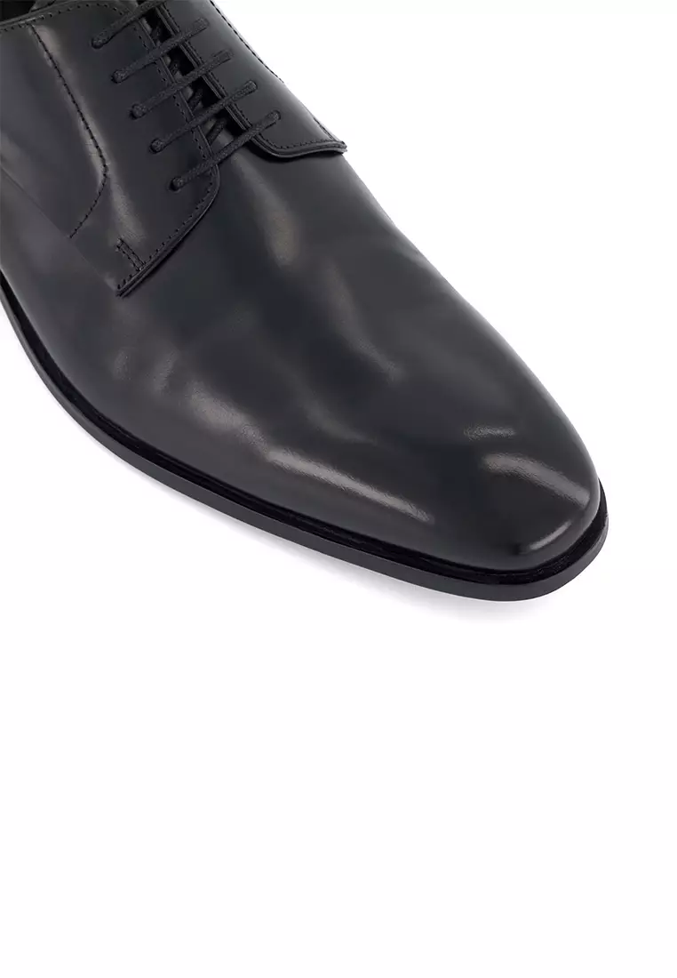 Secretive Burnished Toe Lace-Up Shoes Black