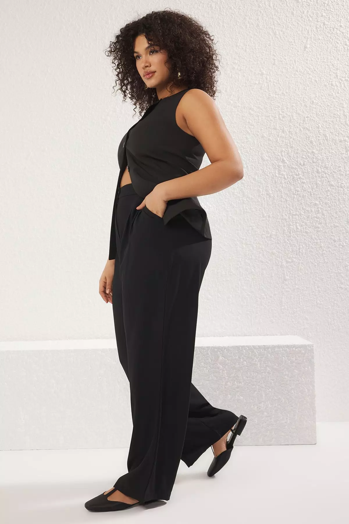 High Waist Wide Leg Pleated Trousers