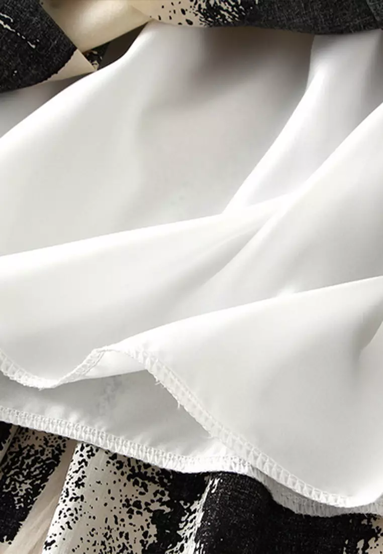 Ink Graffiti Printed A-line Skirt AF2302-2