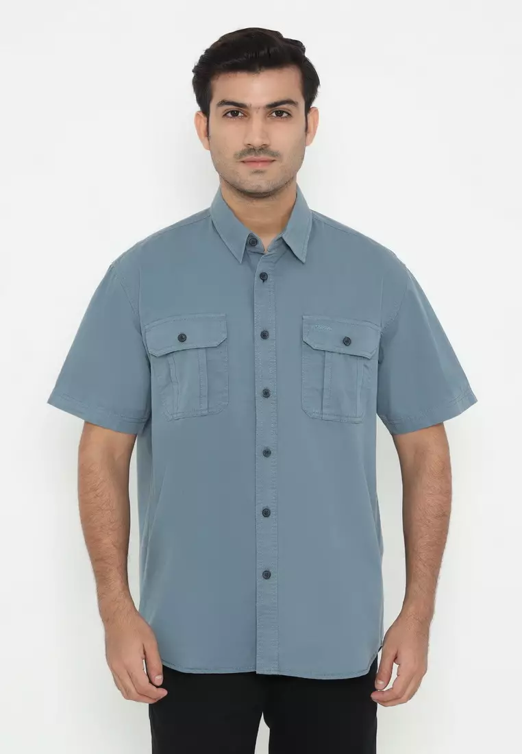 POLICE Kemeja Polos Cotton Kantong Dua Regular Fit Pria