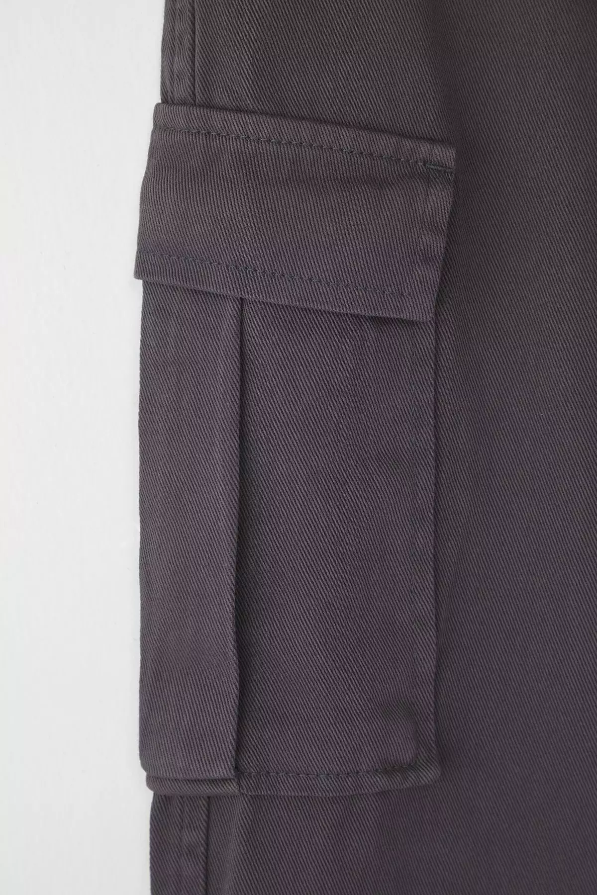Anthracite Cargo Pocket Gabardine Baggy/Loose Cut 100% Cotton Casual Trousers TMNSS24PL00021