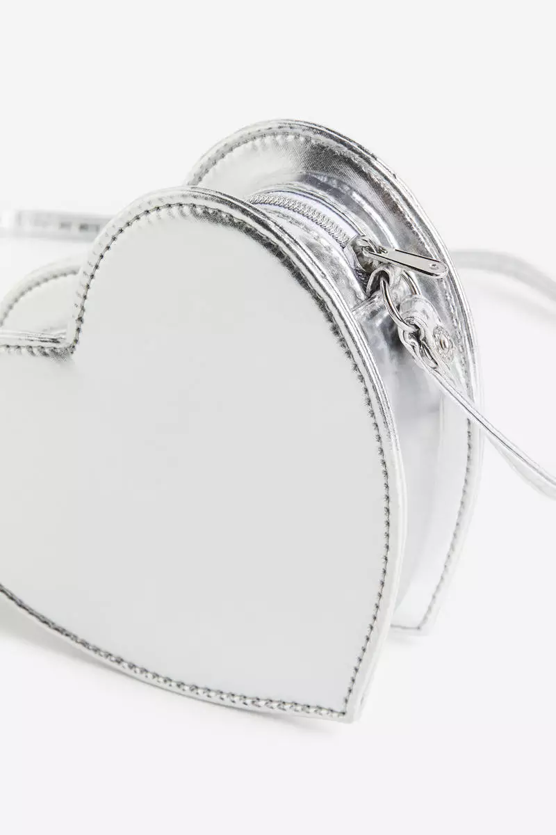 H&m heart shaped backpack outlet