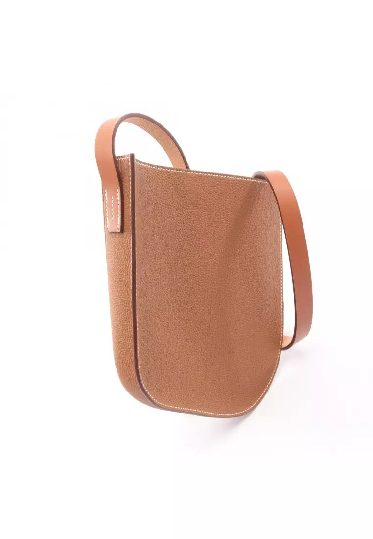 Pre-Loved Hermès perspective Cavaliere 21 gold Shoulder bag Togo Brown silver hardware U stamp