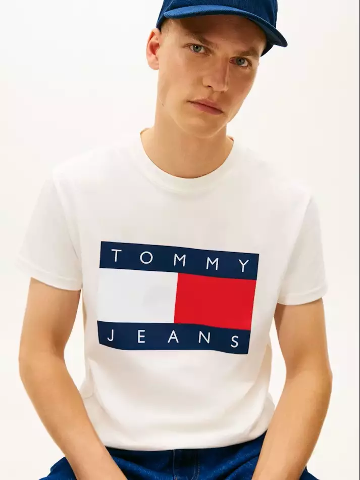 Tommy Jeans - Flag Badge Jersey Crew Neck T-Shirt