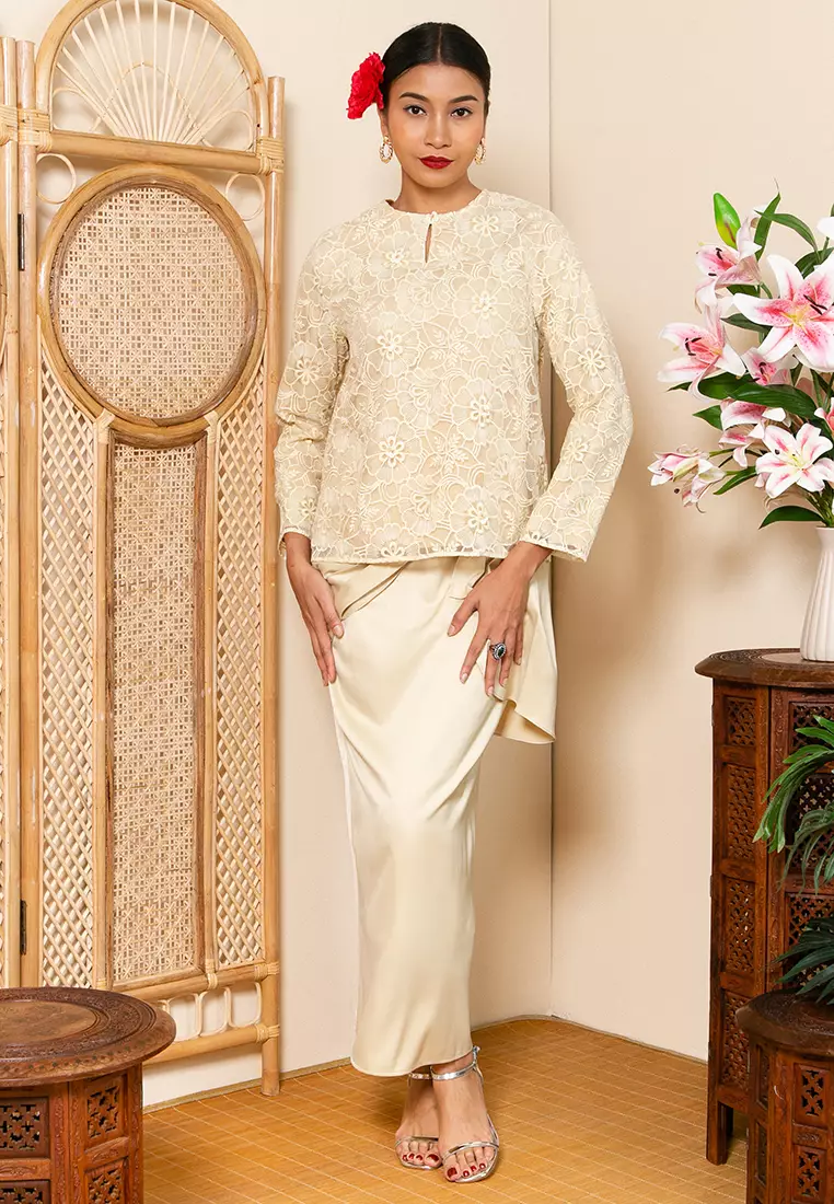 Buy Zalia Embroidery Lace Kurung Kedah Set 2024 Online ZALORA Singapore