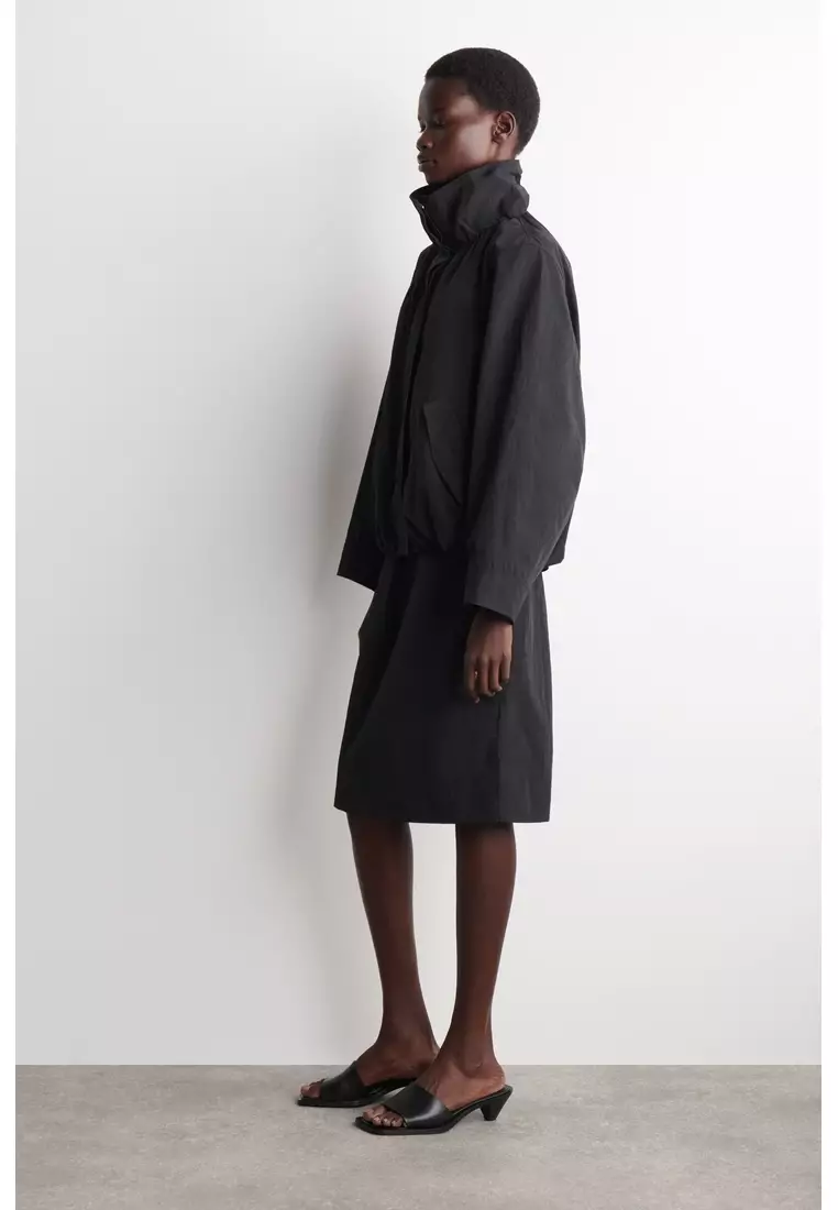 NYLON FUNNEL-NECK JACKET