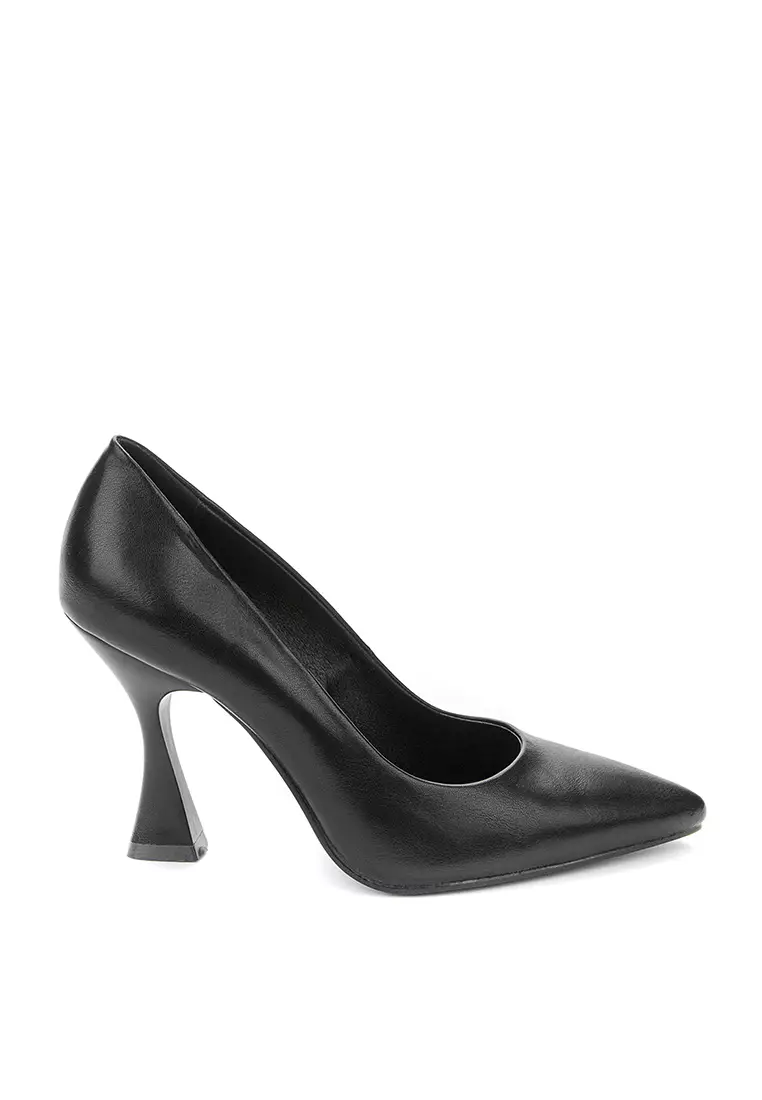 Lyssa deals classic pump