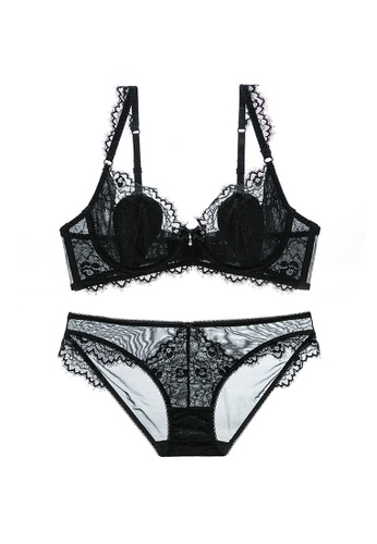 W.Excellence black Premium Black Lace Lingerie Set (Bra and Underwear) AC435US731EE4DGS_1