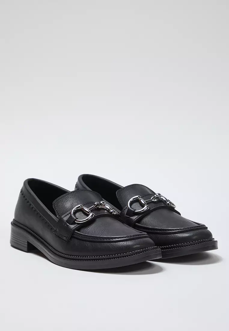 Black Buckle Detailed Flat Women's Loafer Shoes Takss25La00002