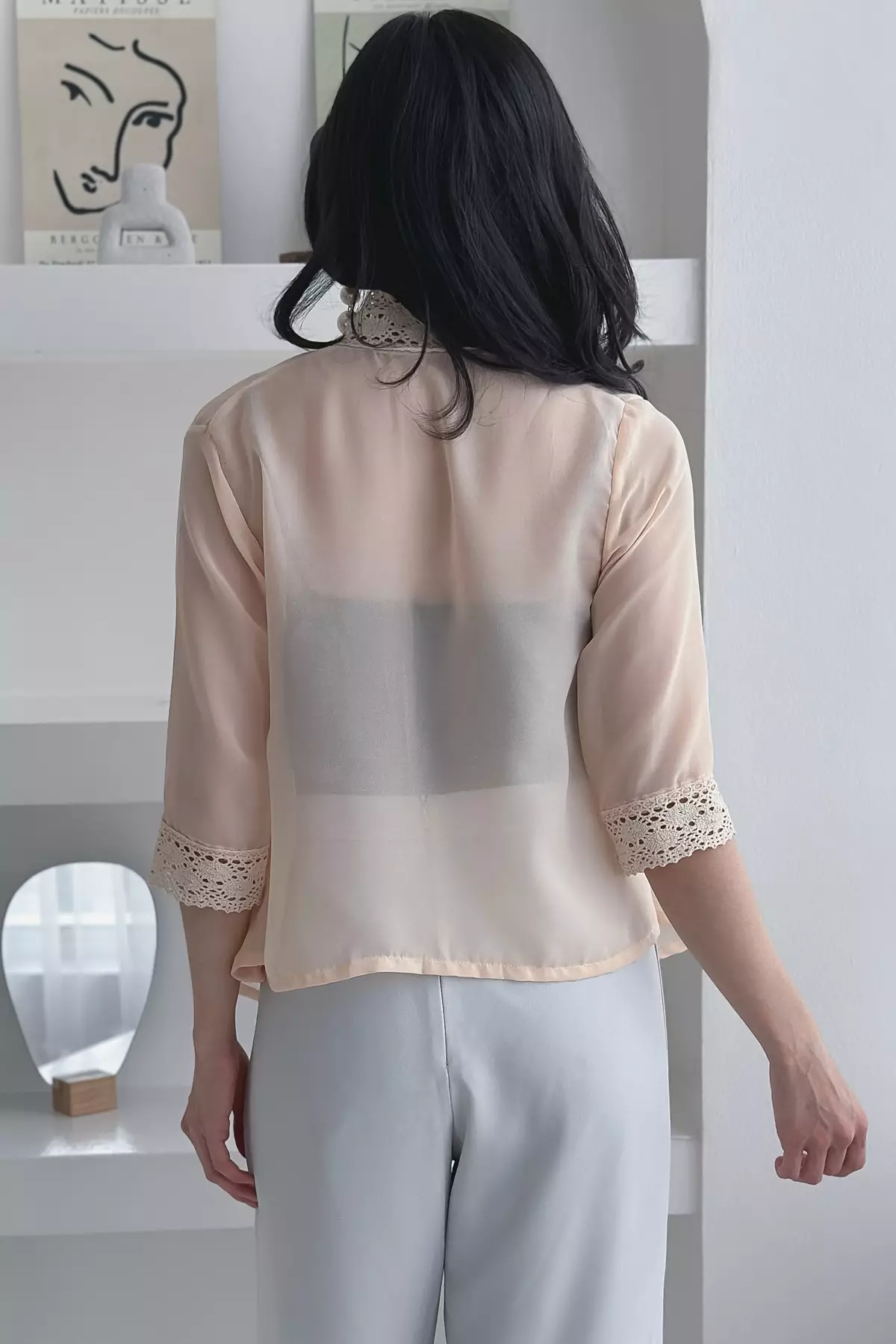 Hamiza Lace Outer Broken White Outer