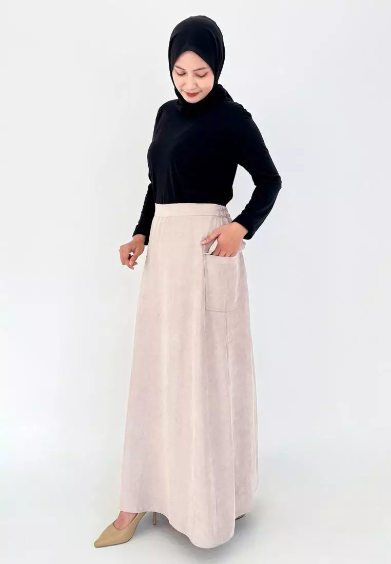 Carla Suede Skirt (Rok Panjang A-Line) COKLAT