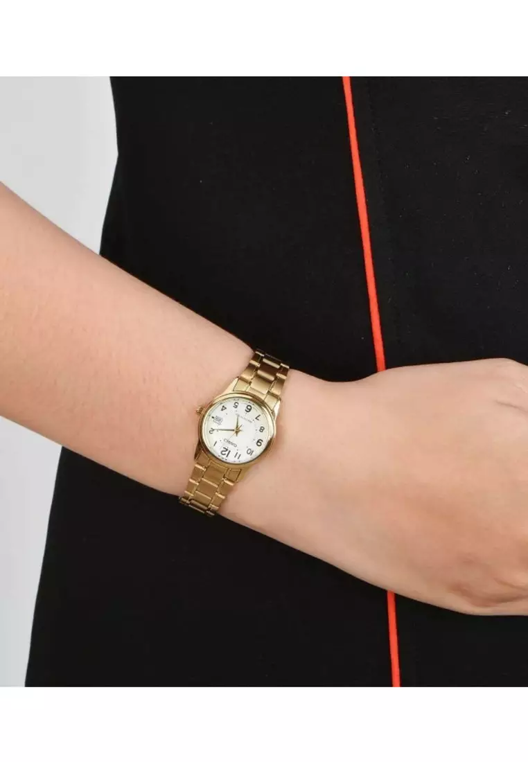 Women Analog Watch LTP-V002G-7B Gold Stainless Steel Strap