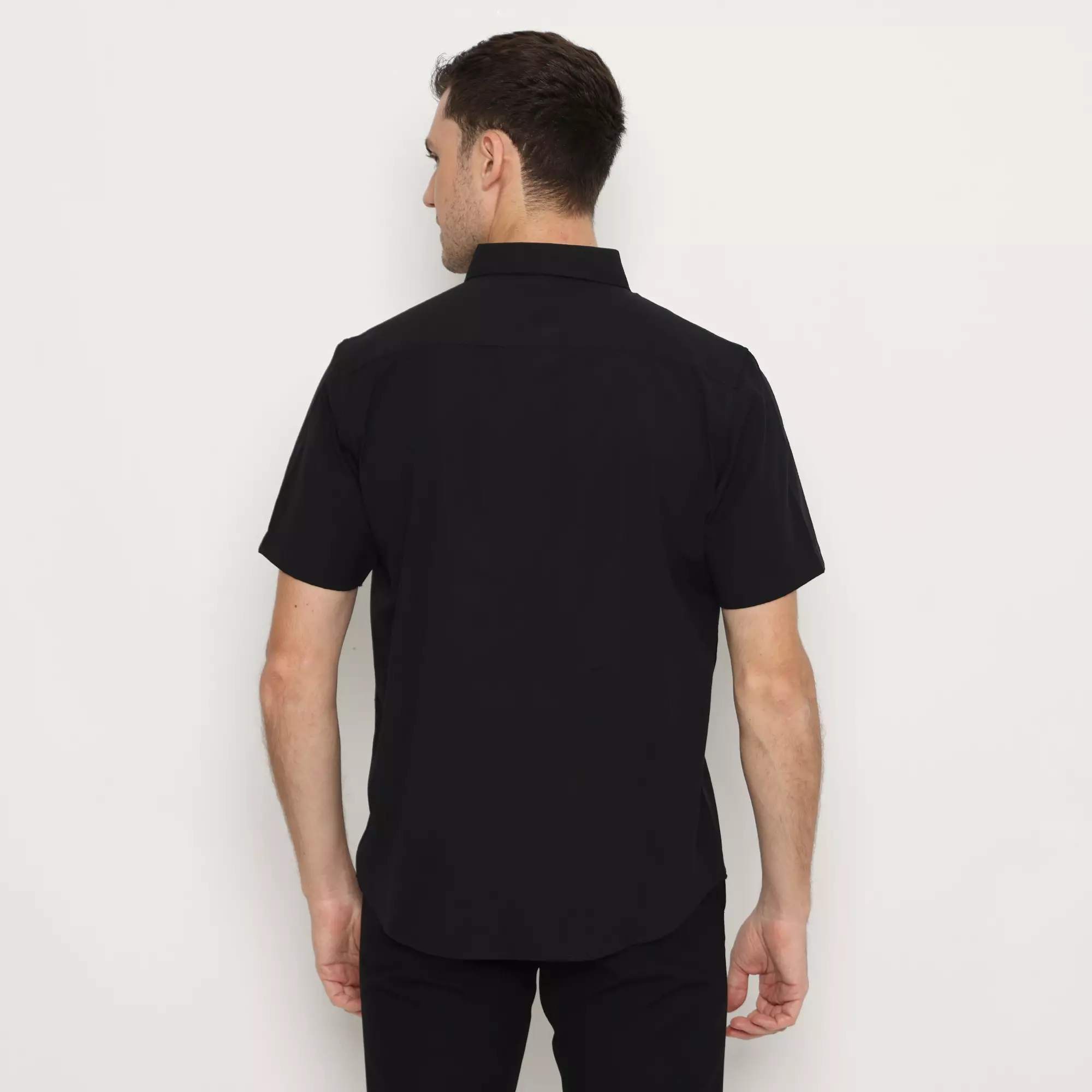 Platini Kemeja Pria Polos Pendek Katun Oxford Hitam Pekat 1069