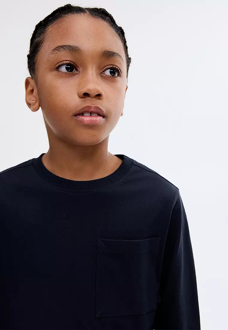 Long-Sleeved T-Shirt With Pocket