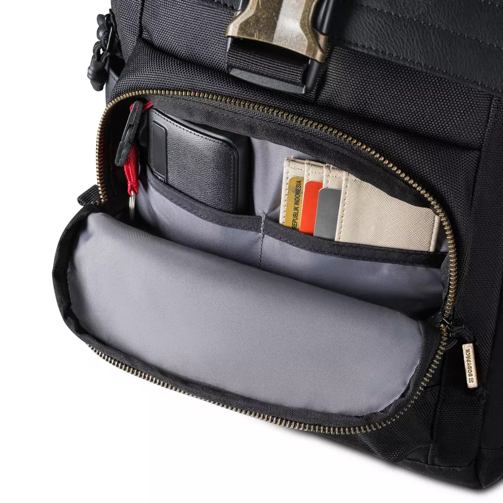 Cynics 1.0 Laptop Backpack 14 Inch Tas Ransel Kerja Kuliah Sekolah Classic 21 L - Embossed