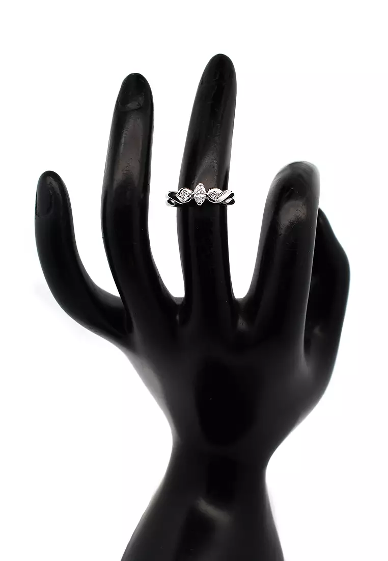 PT Platinum Made White Lady Ring with Diamonds