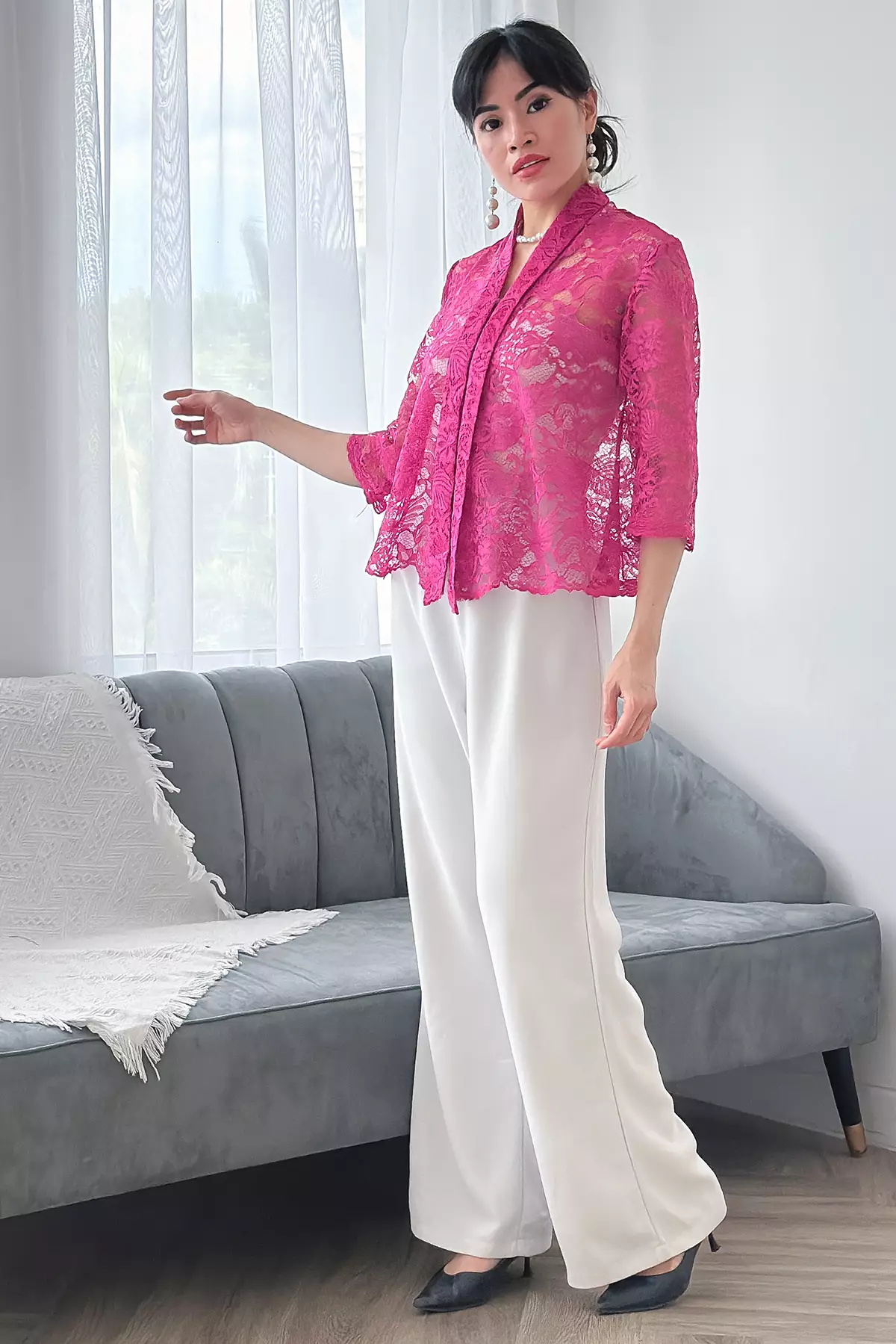 Menik Brukat Magenta Kebaya