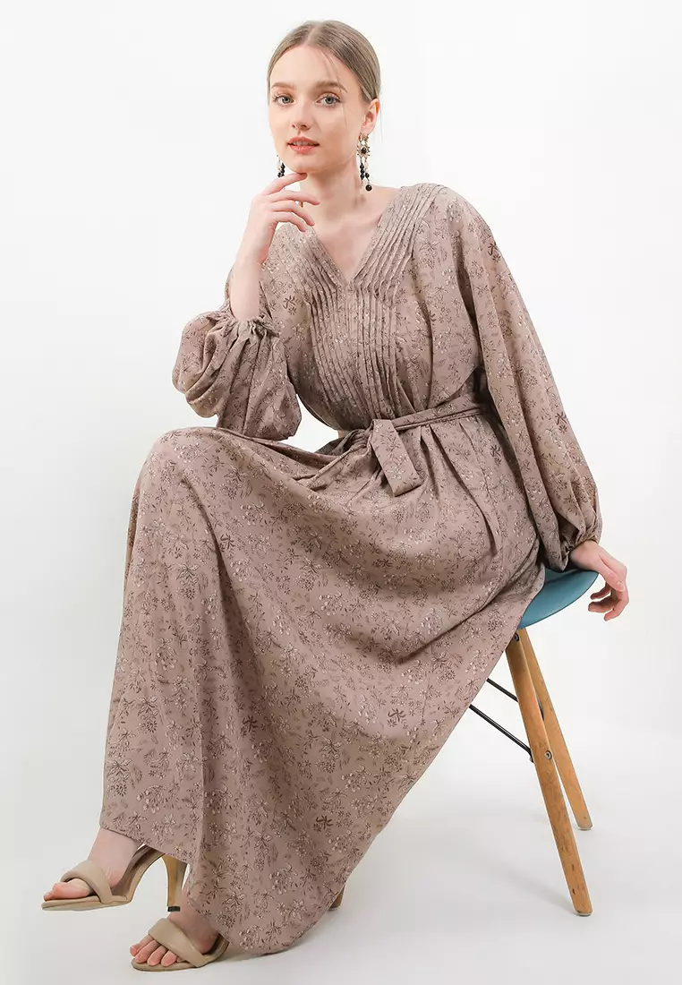 Self Tie Pintuct Maxi Dress