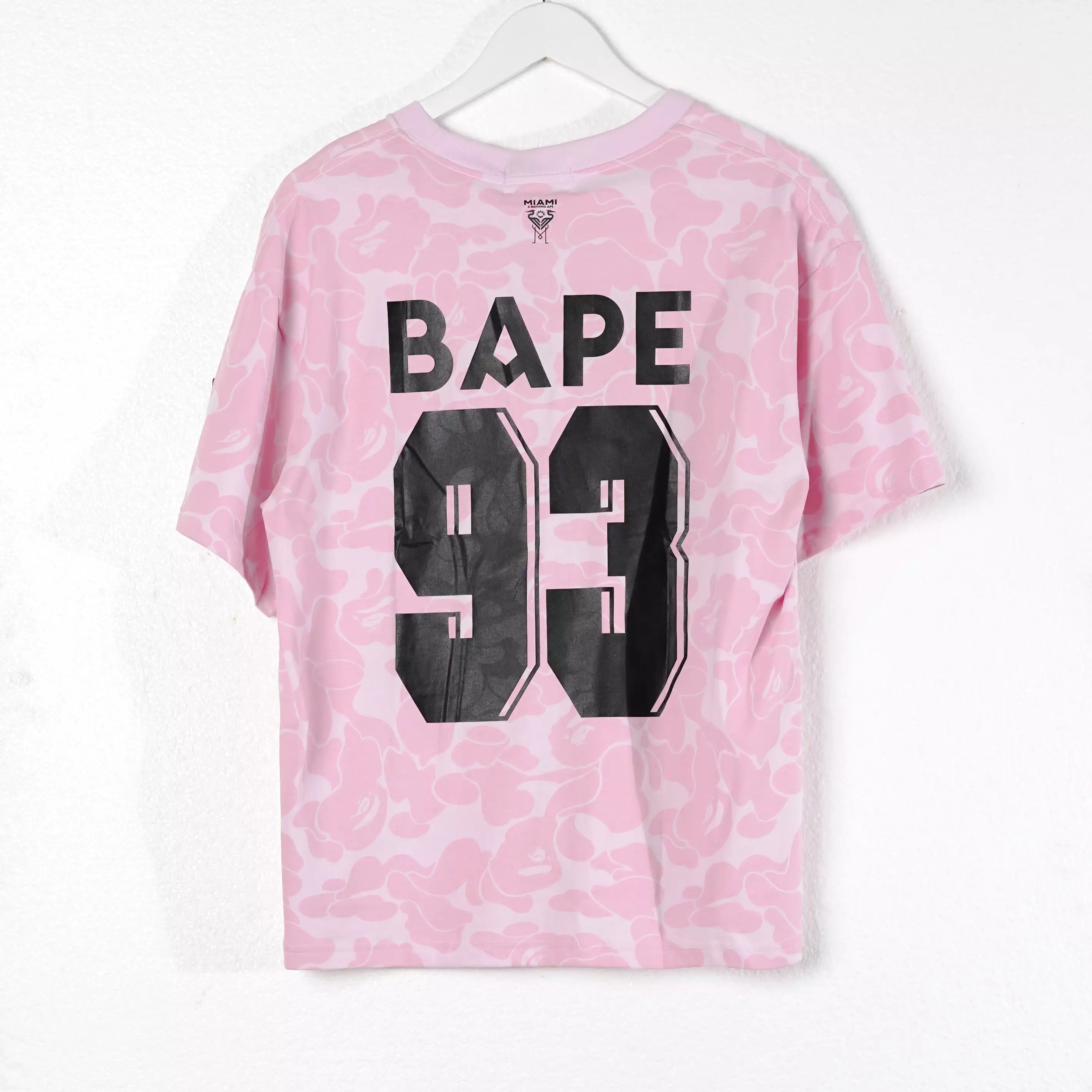 Kaos BAPE X INTER MIAMI CF CAMO WHITE PINK TSHIRT 100% ORIGINAL