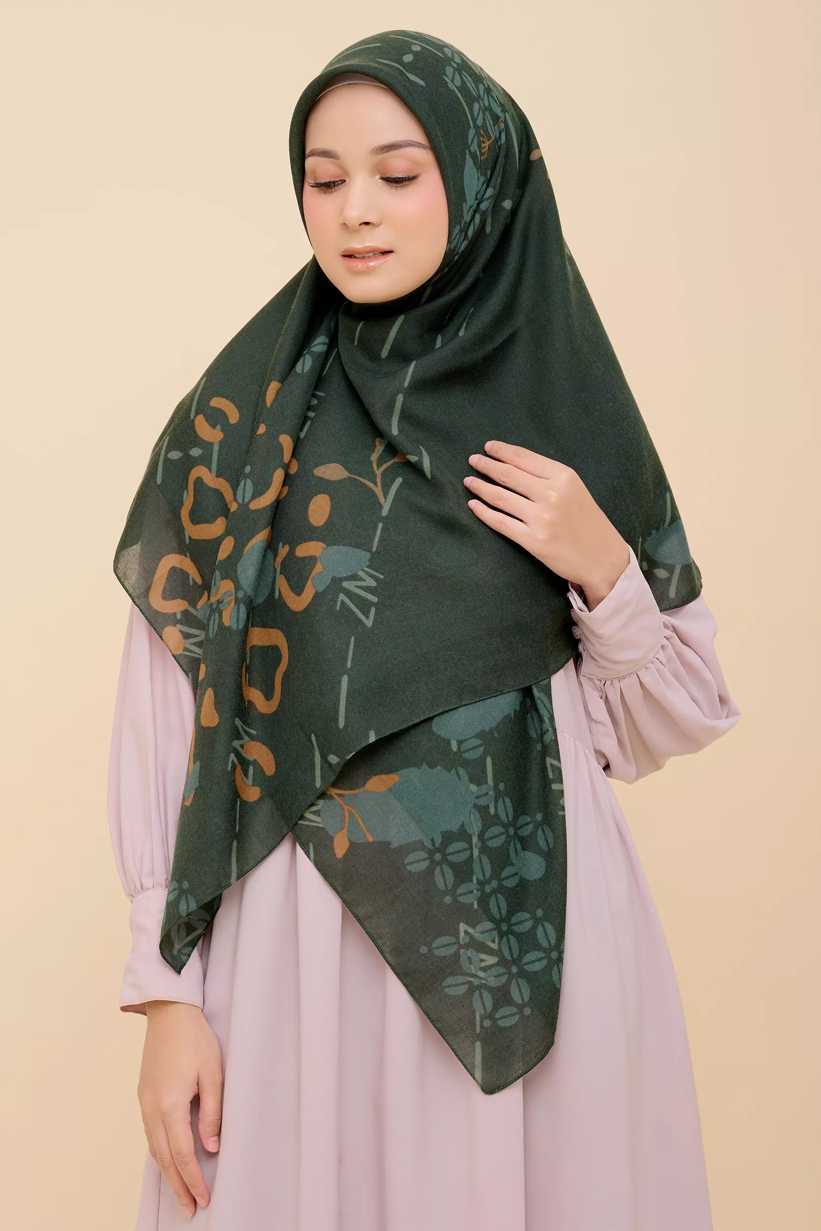 ZM Zaskia Mecca - Hijab Syari Kava Dark Green Scarf Kerudung Segi Empat Wangi Water Splash Ultra Sonic