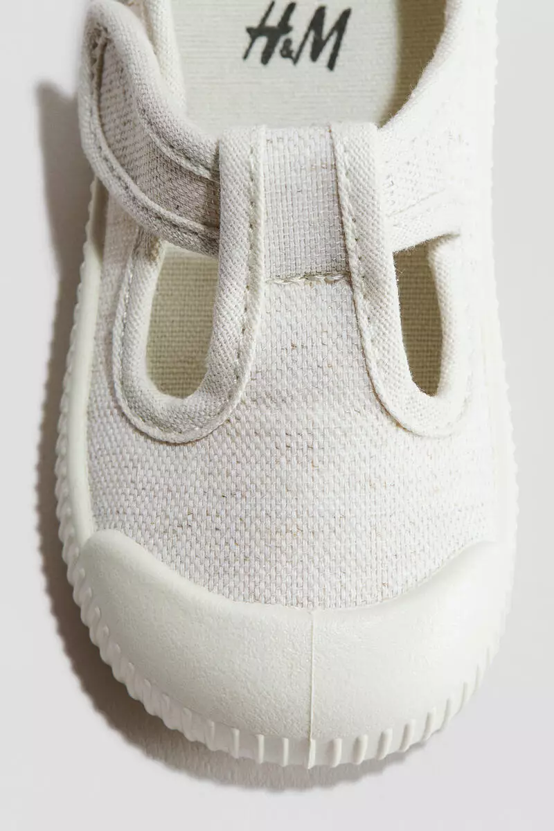 Cotton sandals