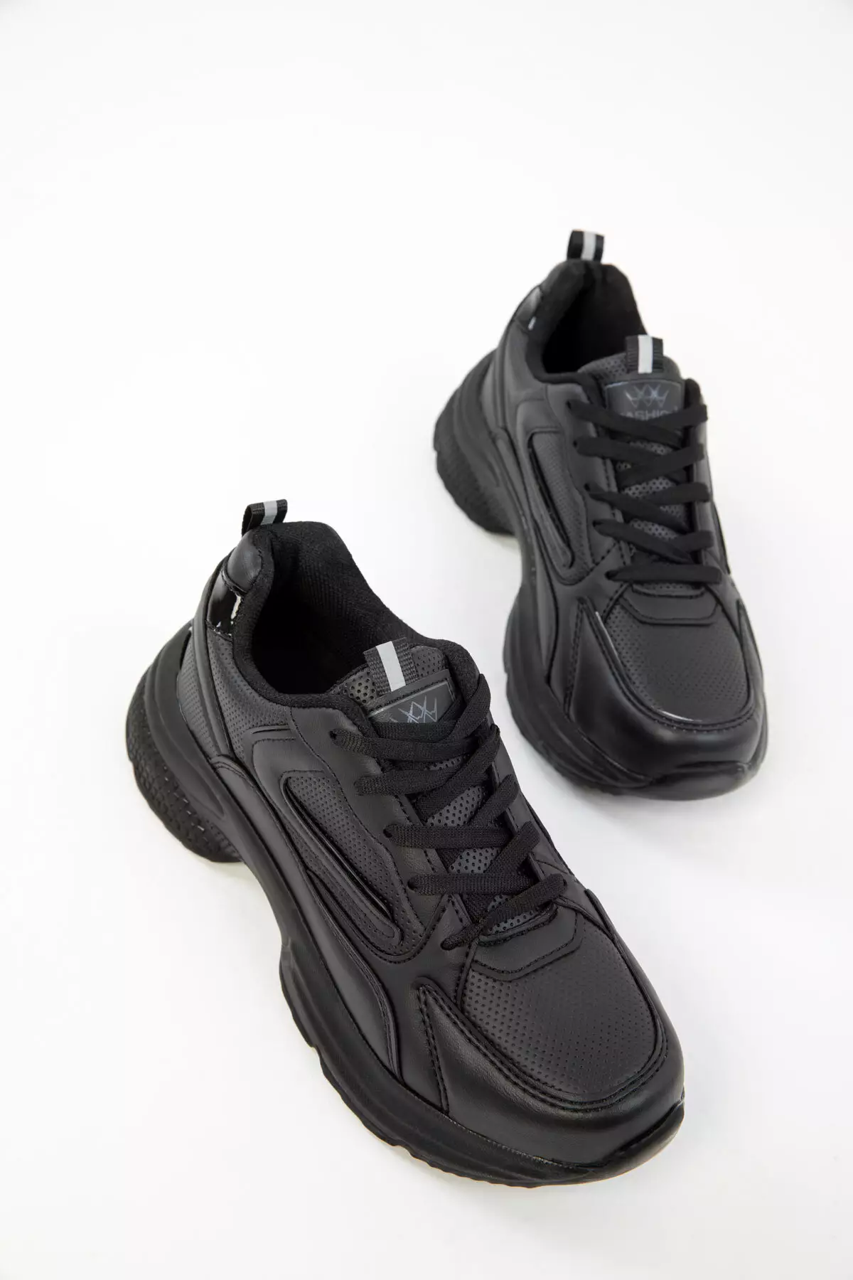 Black-Black-C Women's Sneakers 18802