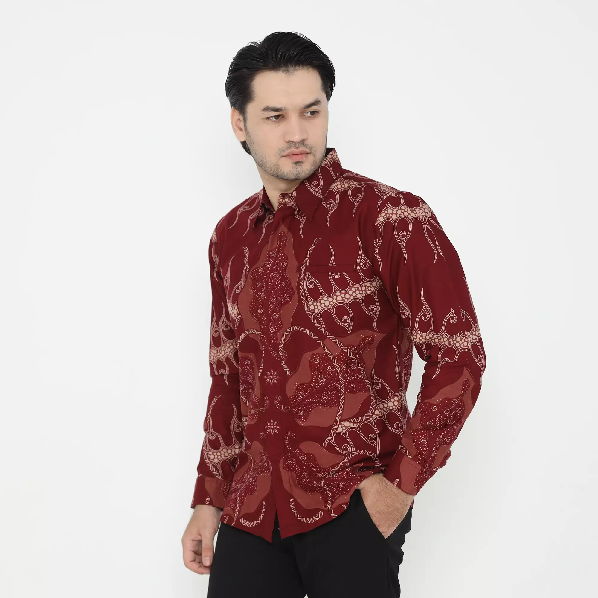Kemeja Batik Motif Laksmi Lengan Panjang Batik Tulis Slimfit Warna Red