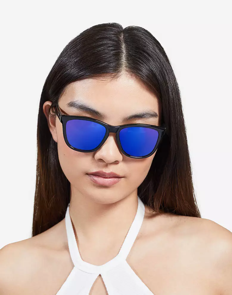 HAWKERS Diamond Black Sky One Sunglasses for Men and Women. UV400 Protection. Official Product Designed in Spain