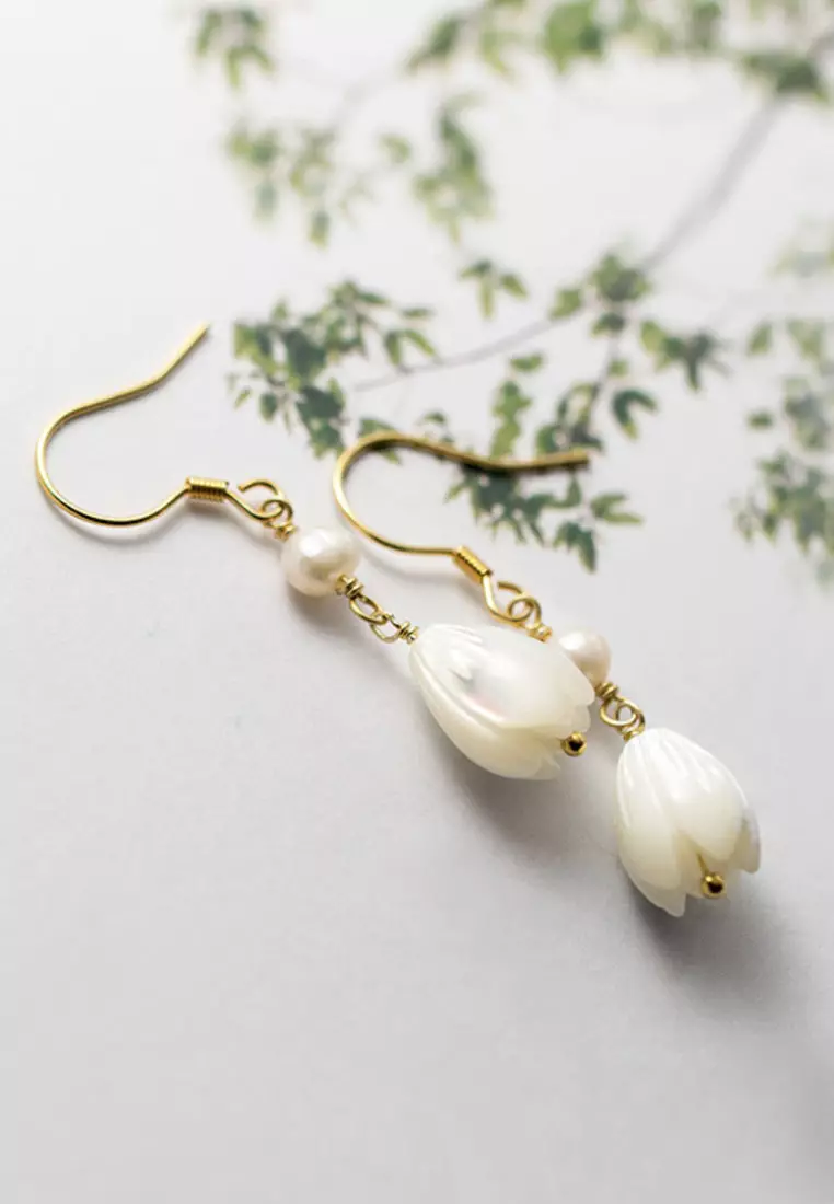 925 Silver Plated Gold Faux Seashell White Magnolia Earrings JW AR-M01648