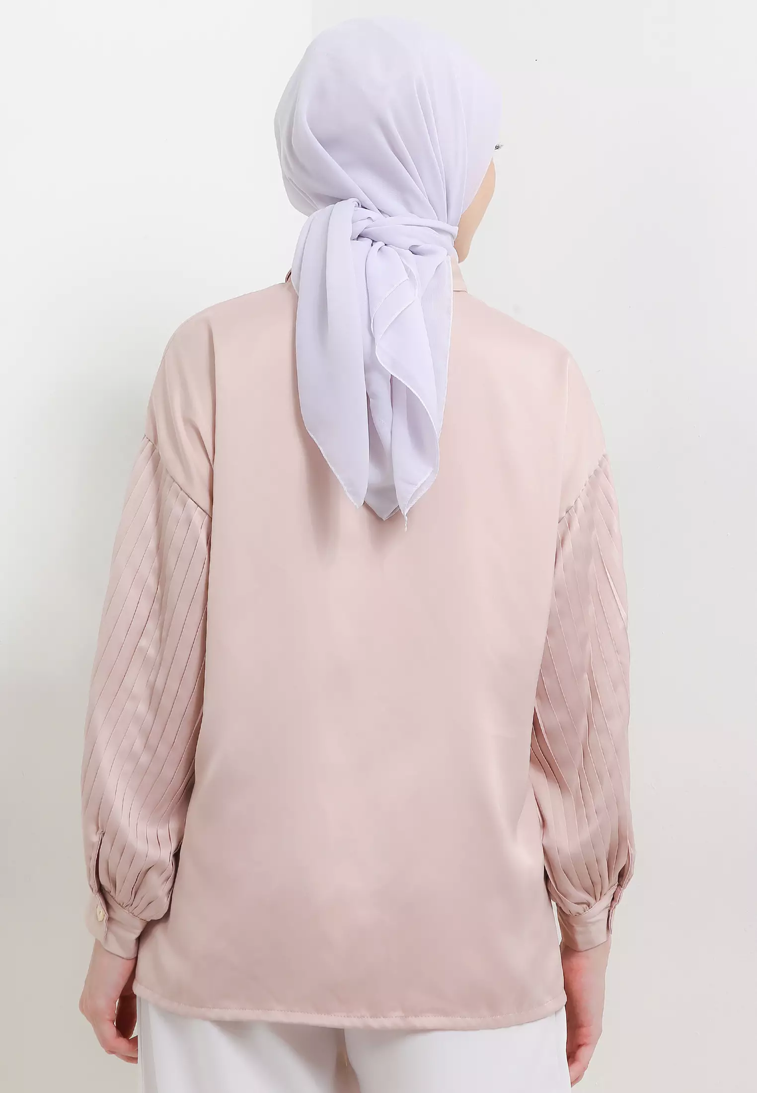 MFMW Killanara Atasan Blouse Cream Satin With Payet