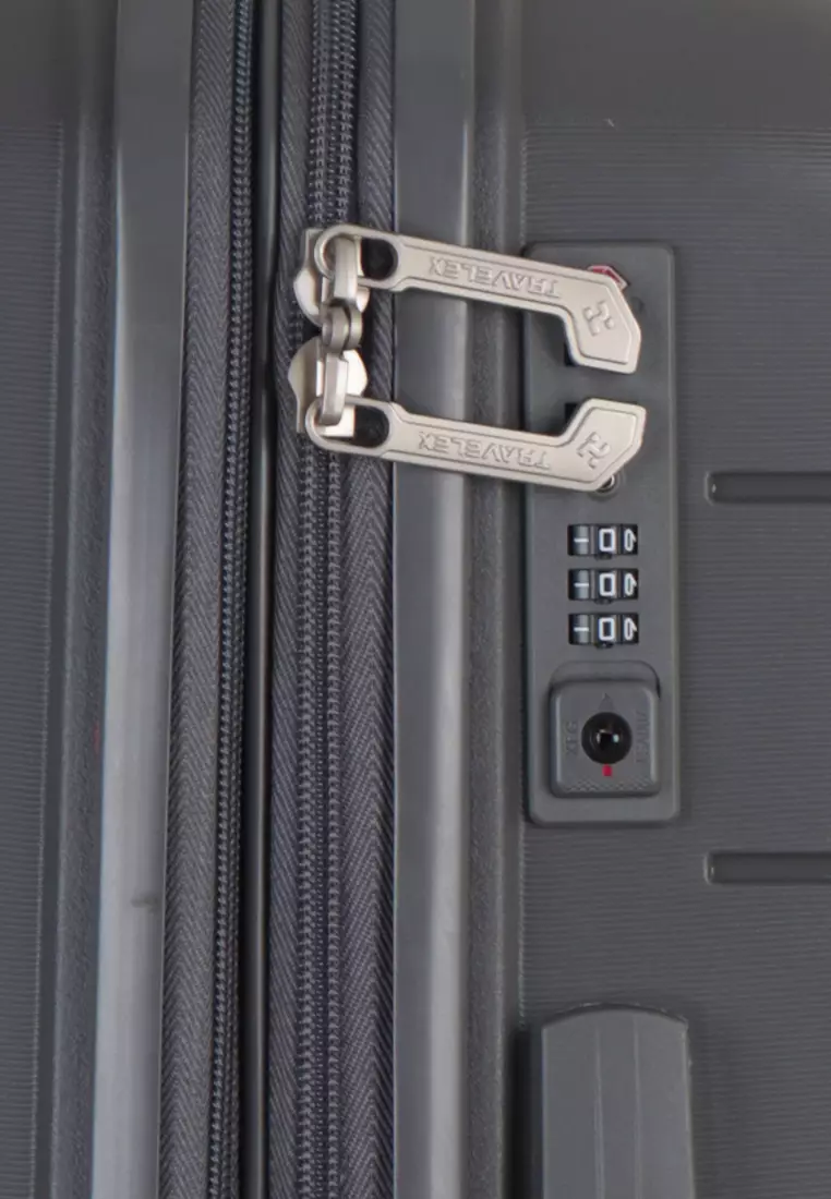 295 Hard Case Luggage Large (22 inches)