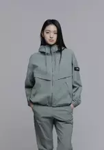 卡其色