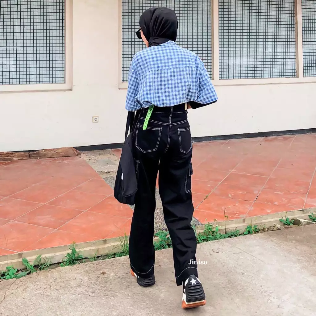 Highwaist Cargo Loose Jeans Black Oreo 402 HANDS UP