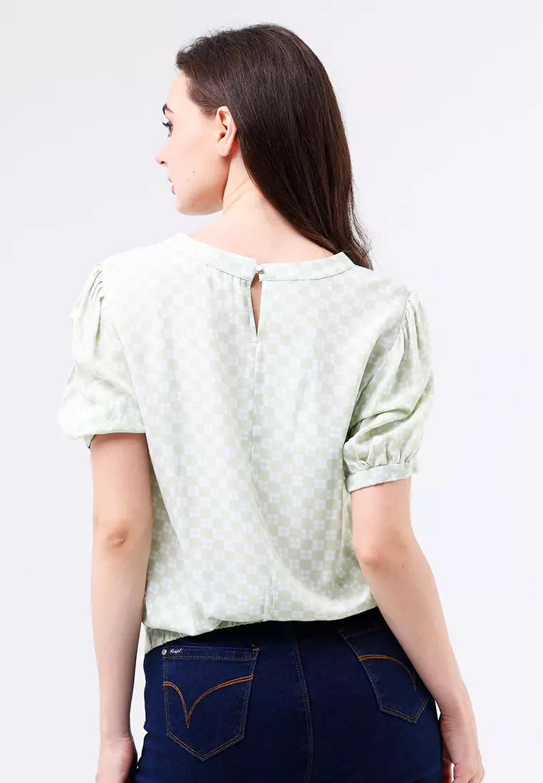 Short Sleeves Roundneck Blouse