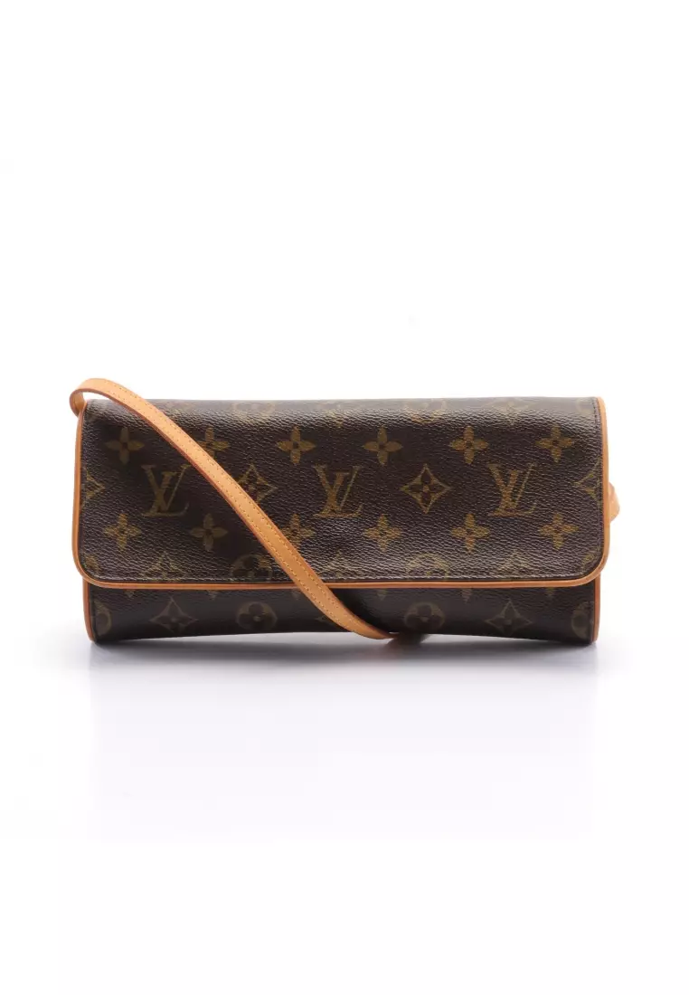 Louis Vuitton pre-owned Pochette Pratt Brooklyn Crossbody Bag - Farfetch