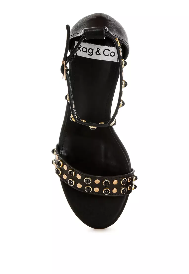 Sandal Kulit Asli Berhias Studs