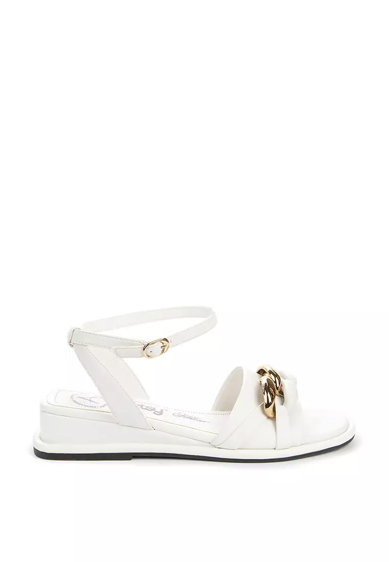 White sandals 2025 size 1