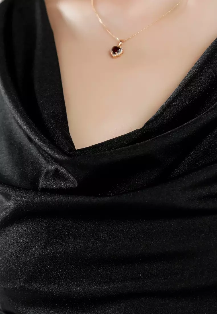 Gaun Panjang Selutut Tanpa Lengan Hitam