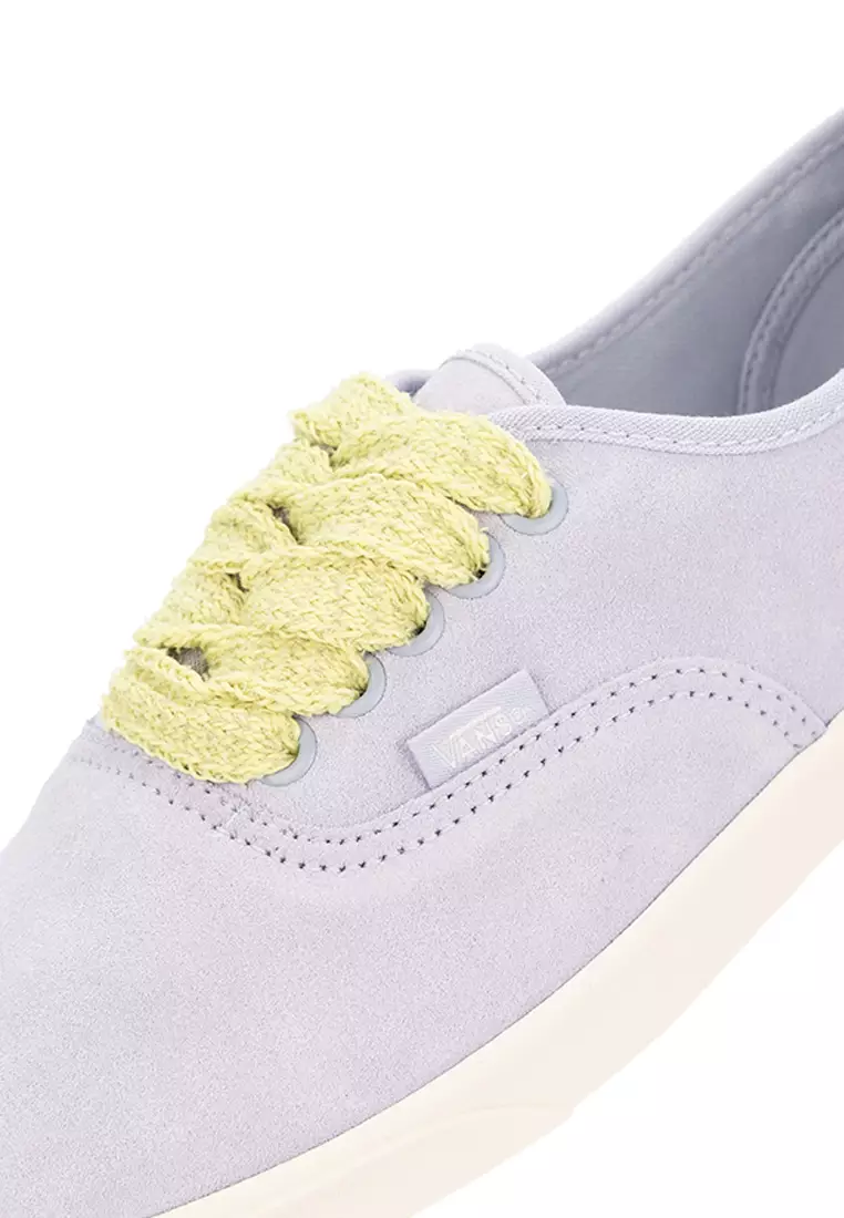 Authentic Lowpro Sneakers