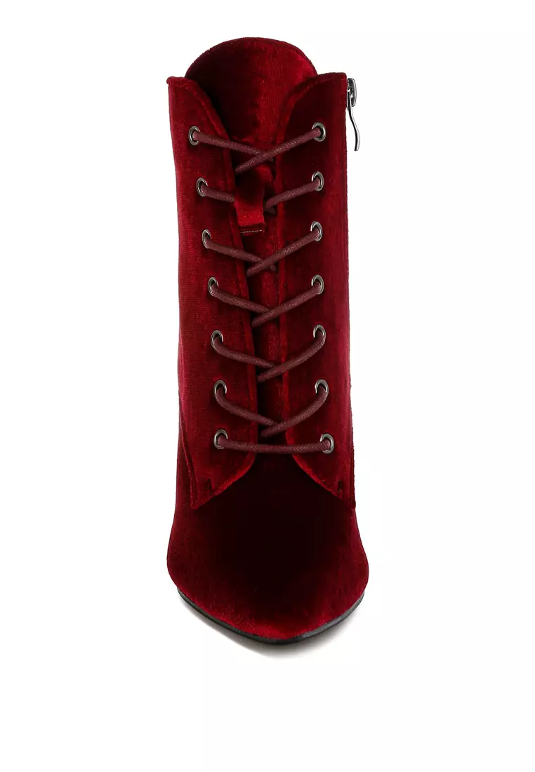 Sepatu bot hak tinggi beludru warna merah anggur