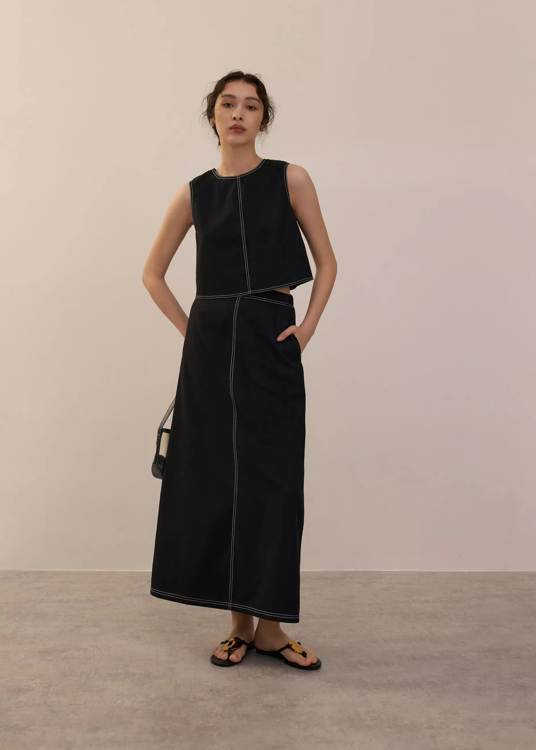 Rok Wanita - Elastic High Waist A-line Maxi Skirt