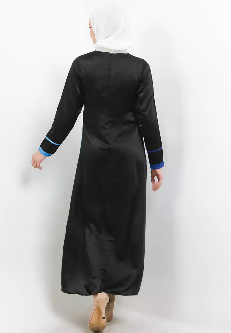 Levinia Maxi Dress In Blue And Black Print