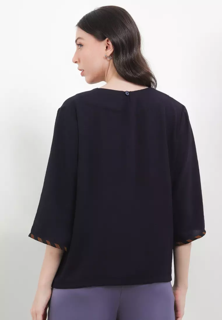 Elara Blouse Lurik Top Lengan Pendek