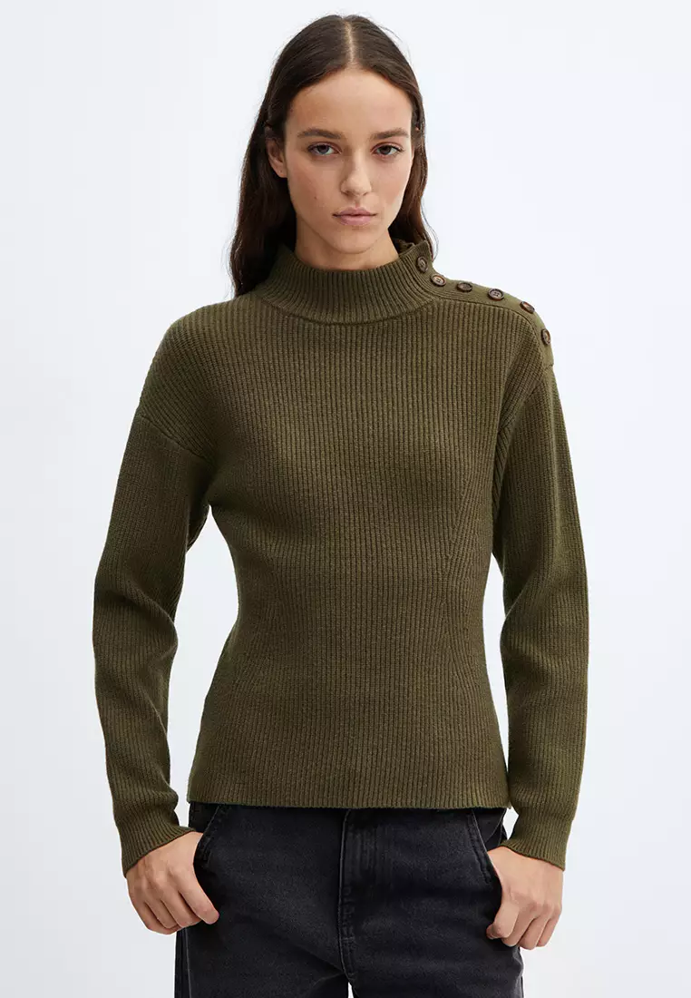 Pullover with store buttons