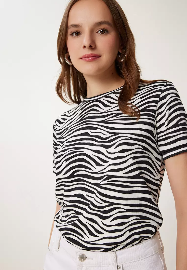 Women's Black And White Patterned Stretch Knitted Blouse Tp00078