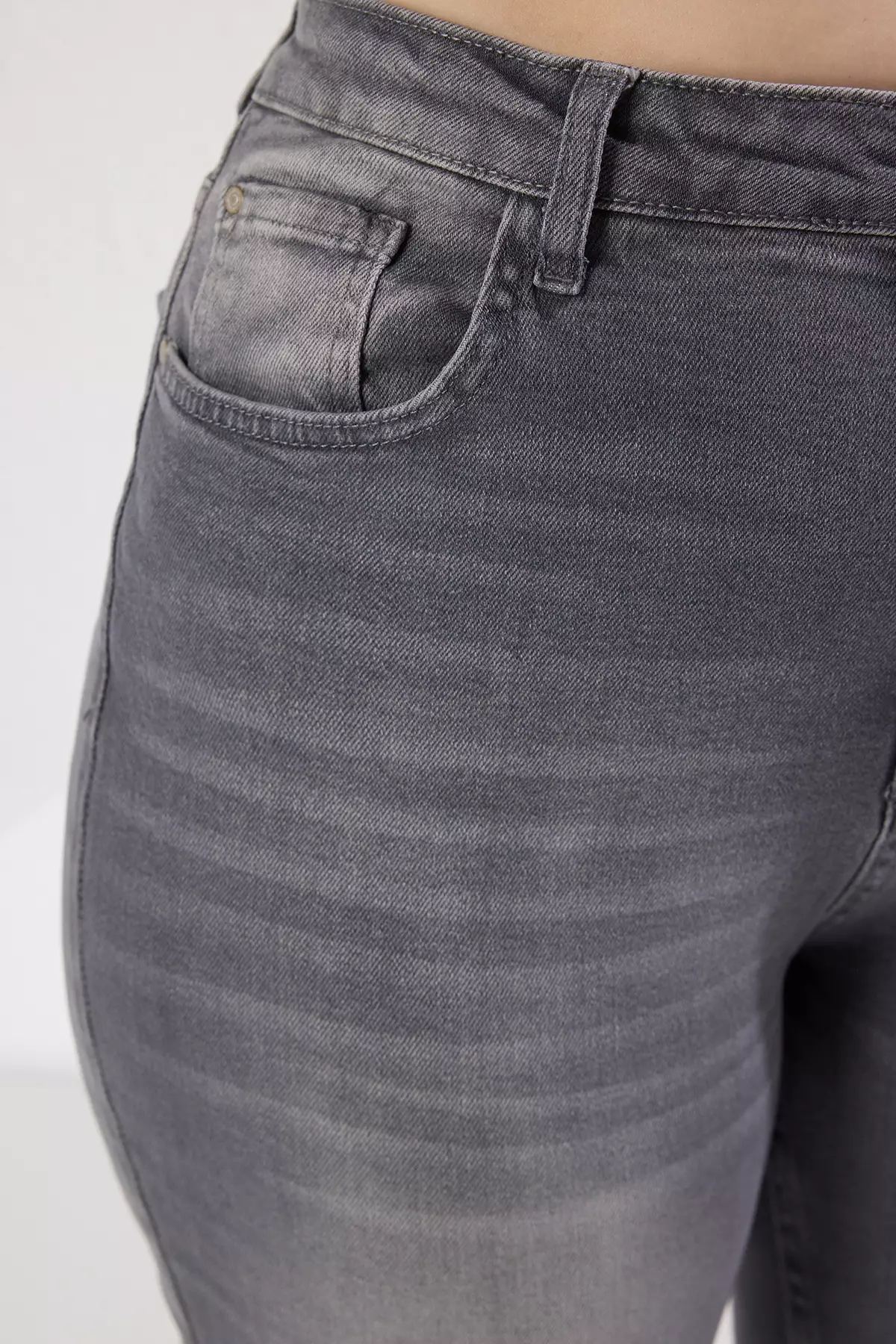 Trendyol High Waist Ripped Detailed Stretchy Skinny Jeans 2025